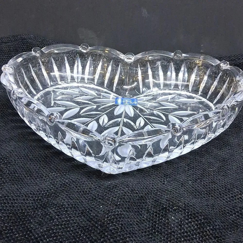 Etched glass Studio Nova heart shape bowl candy or serving dish-‎ Japan